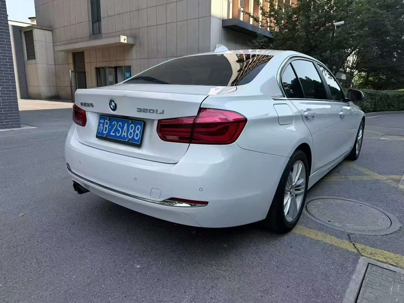 BMW 3 Series 2017 #9 BMW 3 Series 2017 car image #9