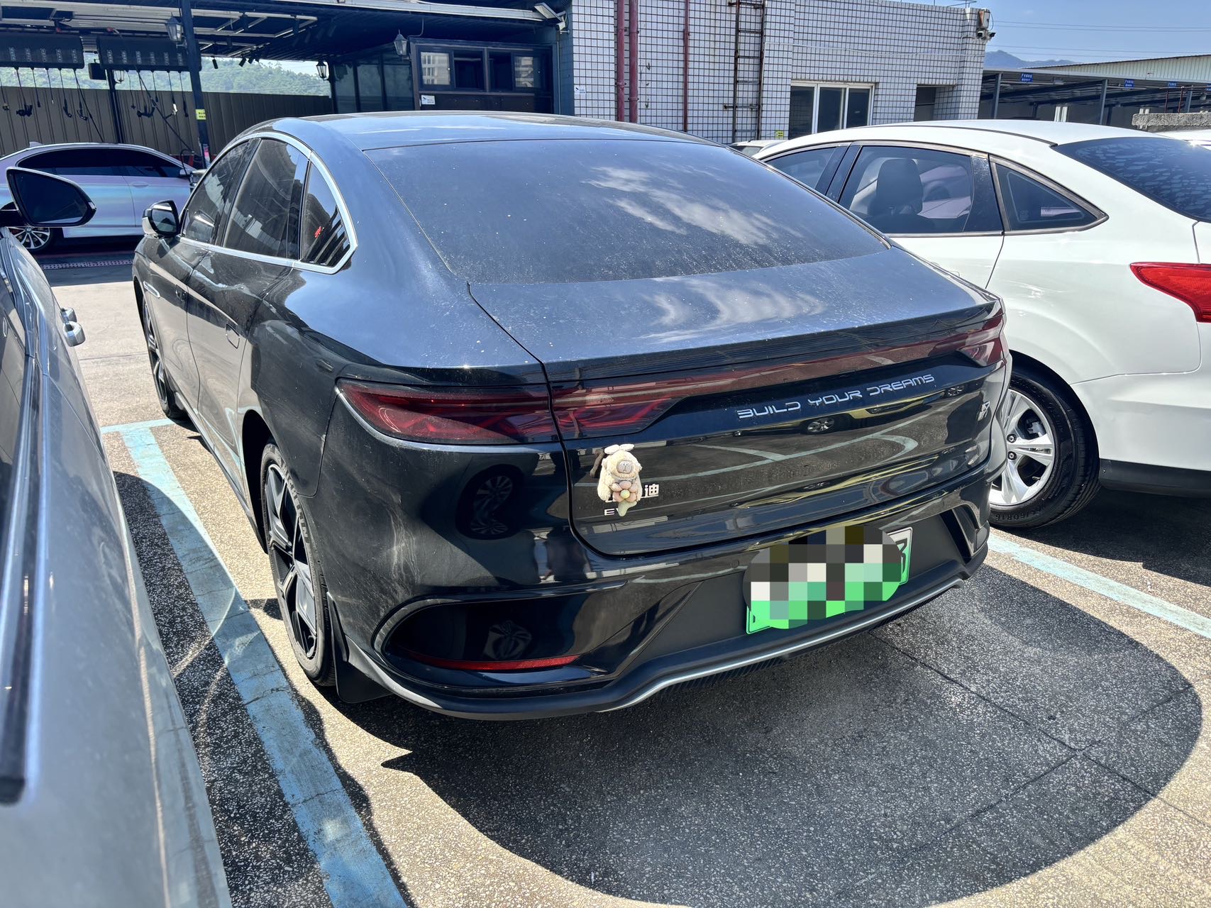 BYD Han 2024 car image #3