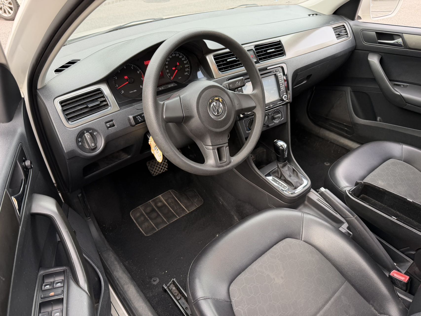 Volkswagen Santana 2014 car image #14