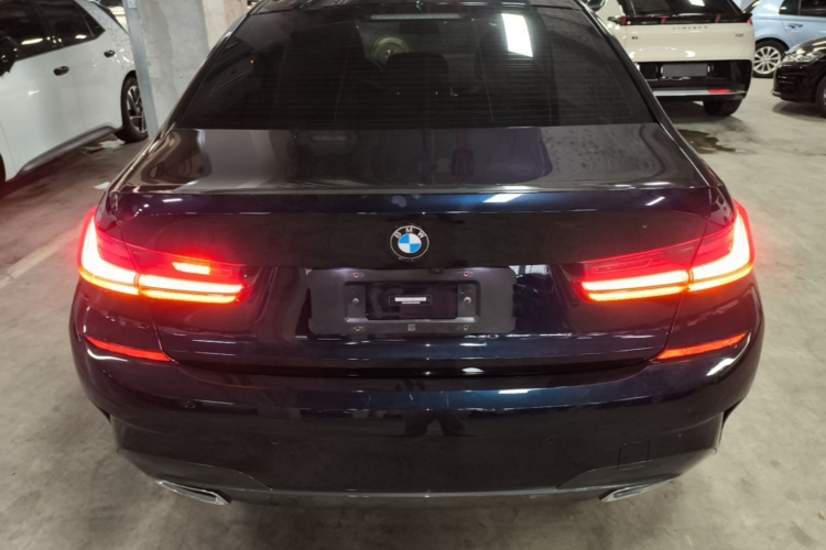 BMW 3 Series 2022 car image #4