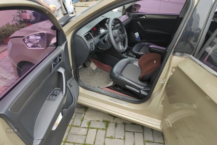 Volkswagen Santana 2015 car image #18