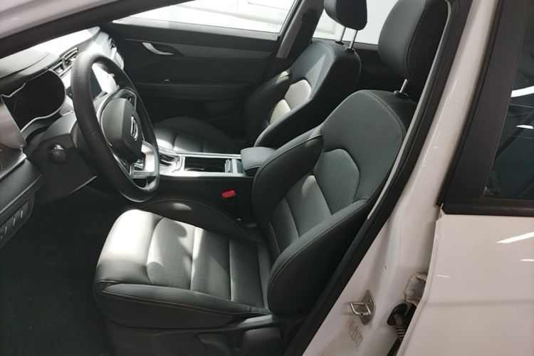 GEELY Emgrand 2021 #15 GEELY Emgrand 2021 car image #15