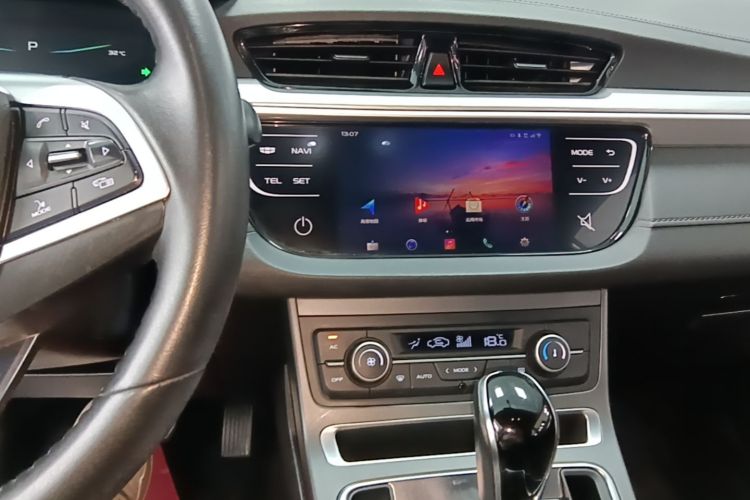 GEELY Emgrand 2020 #13 GEELY Emgrand 2020 car image #13