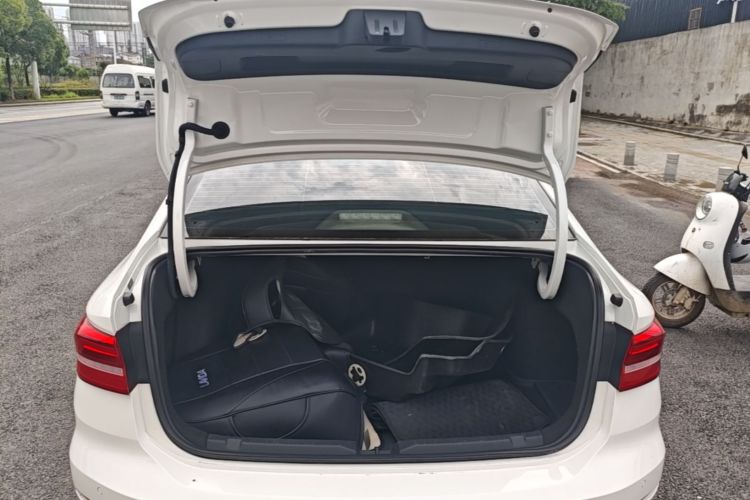 Volkswagen Lavida 2018 car image #19