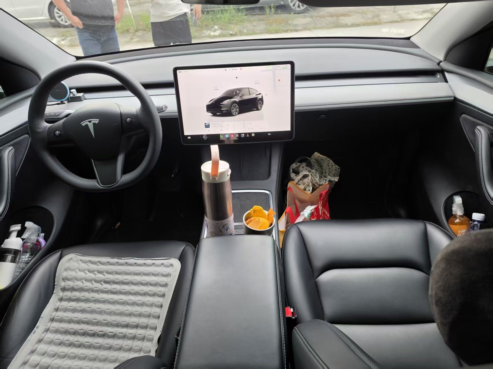 Tesla Model Y 2023 #3 Tesla Model Y 2023 car image #3