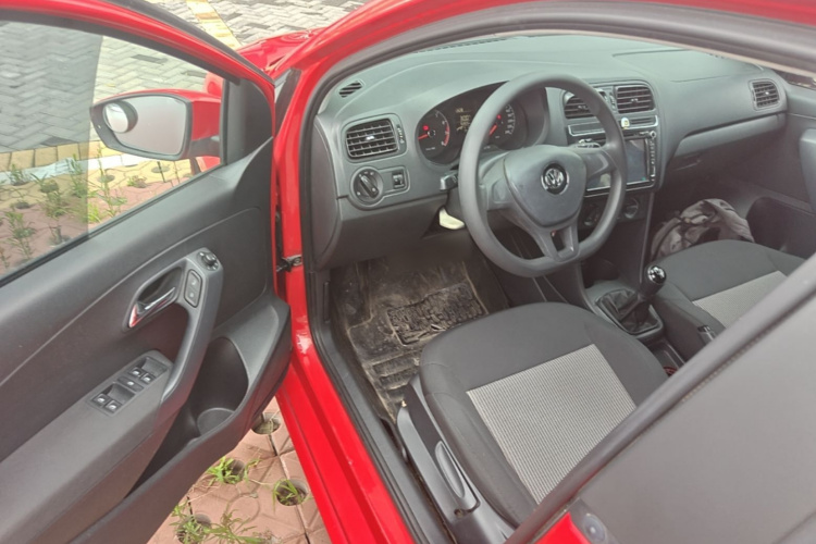 Volkswagen Polo 2014 #16 Volkswagen Polo 2014 car image #16