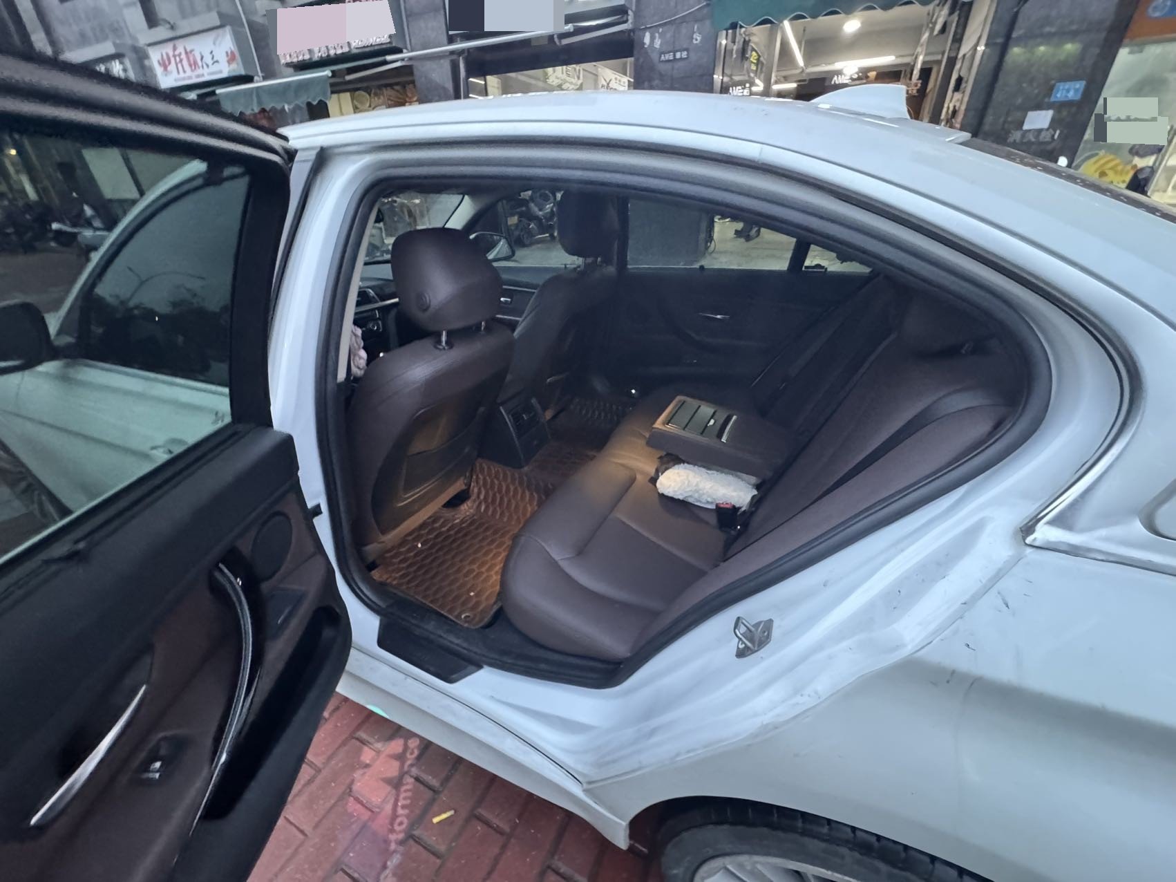 BMW 3 Series 2019 car image #6