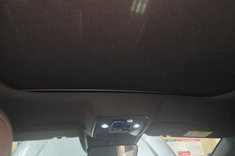 BYD Han 2023 car image #18