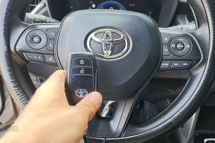 Toyota Corolla Cross 2024 car image #10