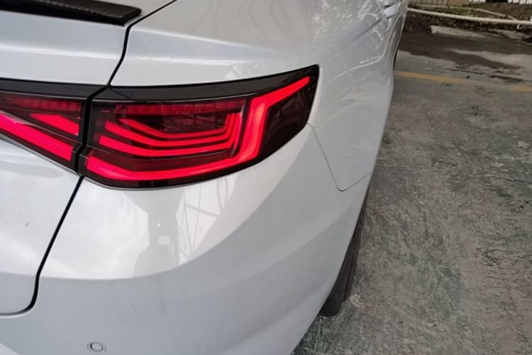 GEELY Emgrand L HiP 2022 car image #8