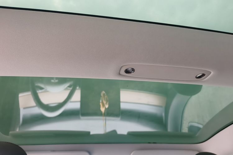 Tesla Model 3 2020 immagine di auto #18