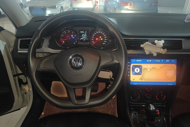 Volkswagen Bora 2018 image de voiture #11