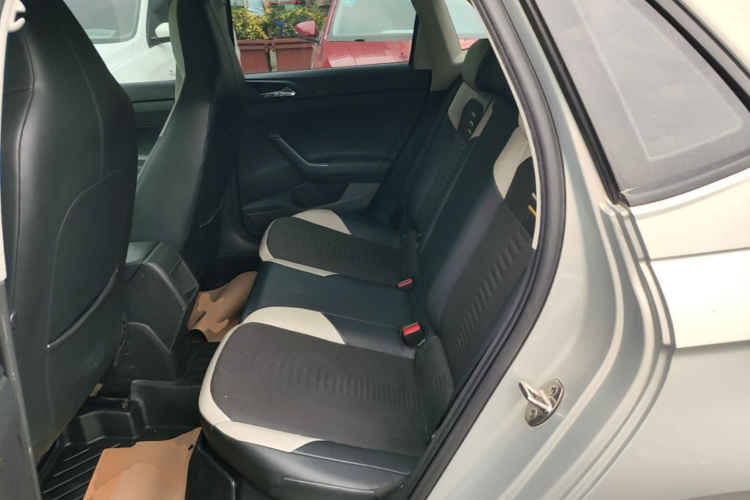 Volkswagen Polo 2020 car image #17