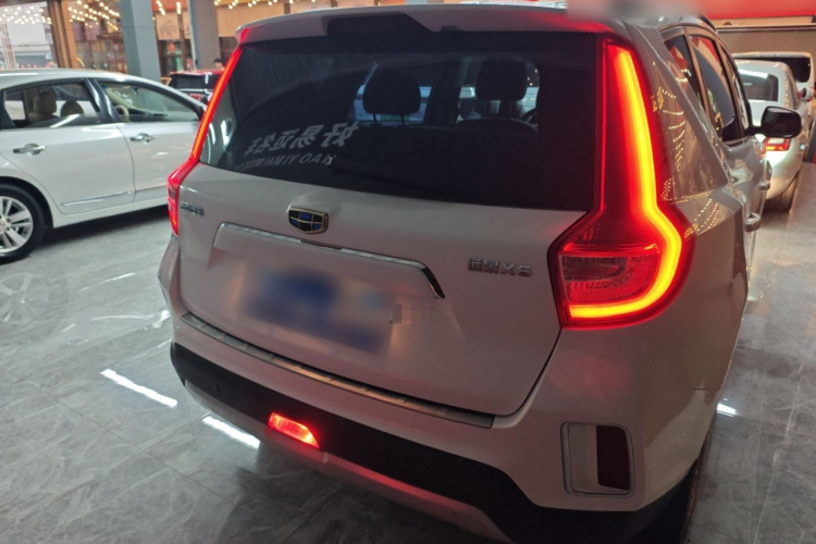 GEELY Vision X6 2017 immagine di auto #4