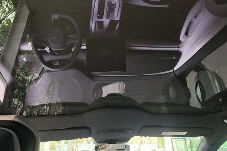 MI SU7 2024 car image #18