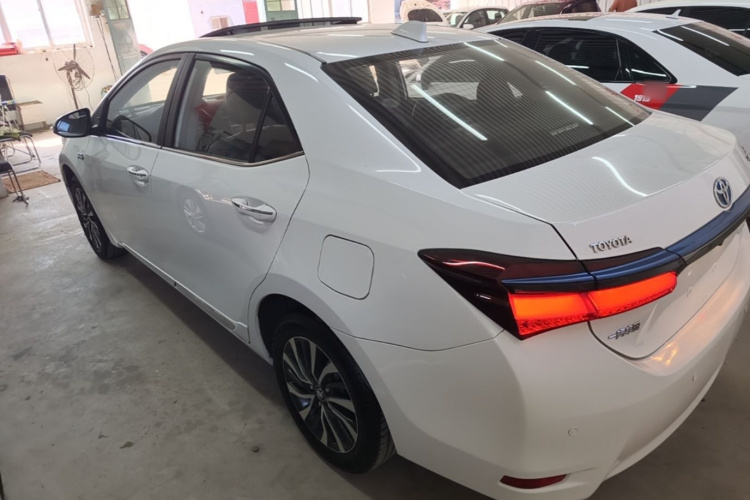 Toyota Corolla Hybird E+ 2019 #5 Toyota Corolla Hybird E+ 2019 car image #5