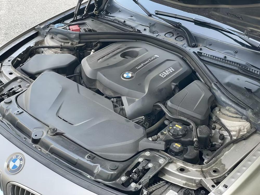 BMW 3 Series 2018 #6 BMW 3 Series 2018 car image #6