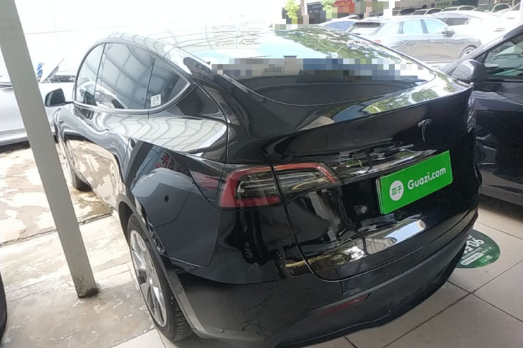 Tesla Model Y 2023 #5 Tesla Model Y 2023 car image #5