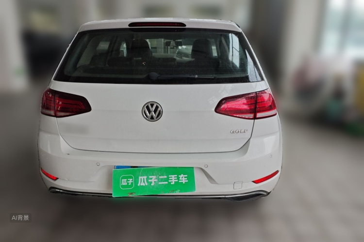 Volkswagen Golf 2018 car image #6