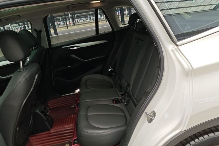 BMW X1 2019 #13 BMW X1 2019 car image #13