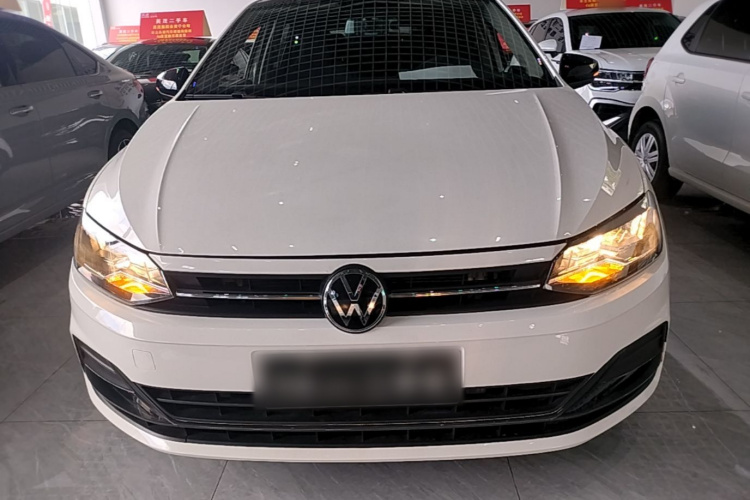 Volkswagen Polo 2021 car image #3