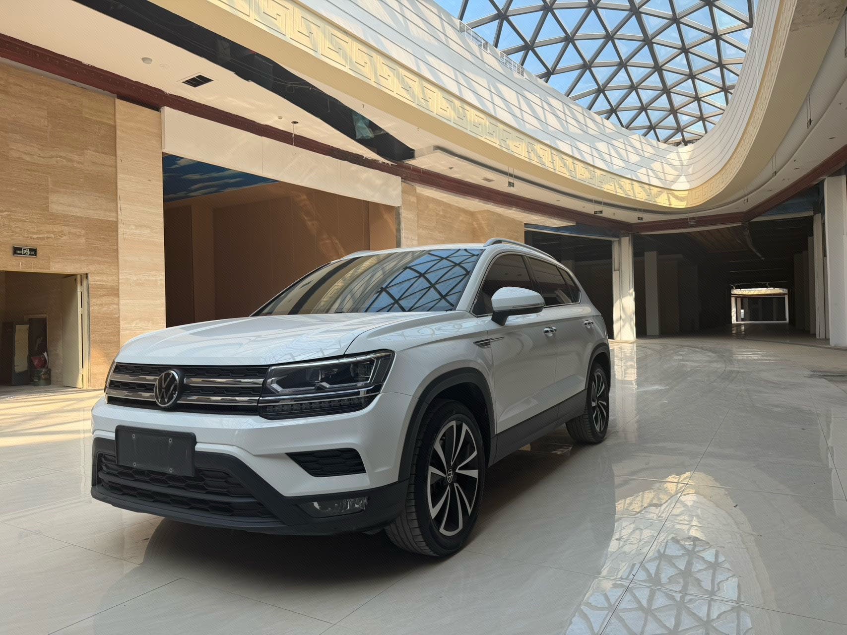 2023 immagine di auto 