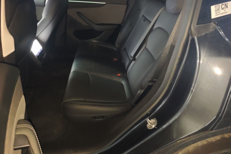 Tesla Model Y 2025 #13 Tesla Model Y 2025 car image #13