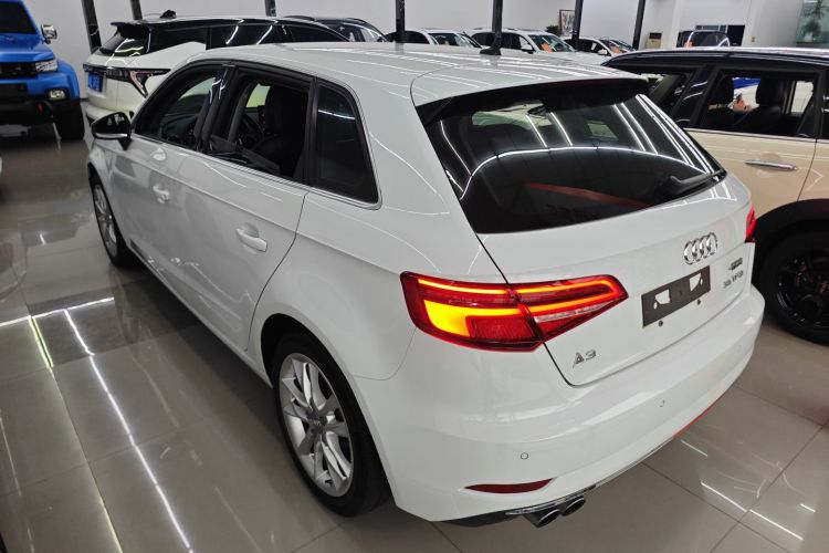 Audi A3 2019 car image #9