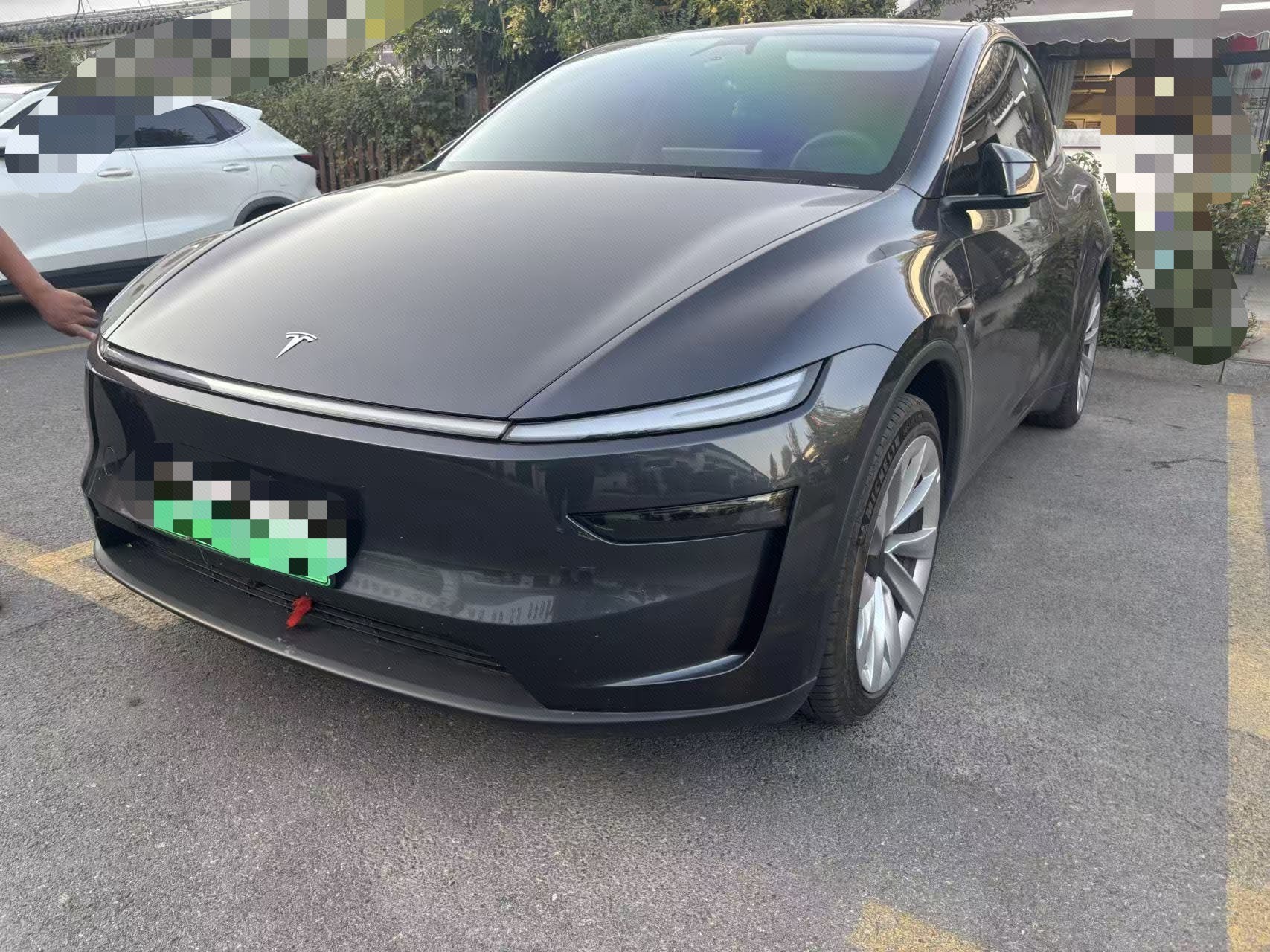 Tesla Model Y 2025 Tesla Model Y 2025 car image