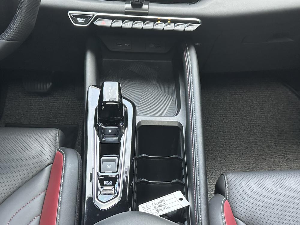 GEELY Coolray 2023 #19 GEELY Coolray 2023 car image #19