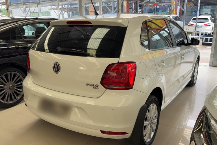 Volkswagen Polo 2016 car image #5