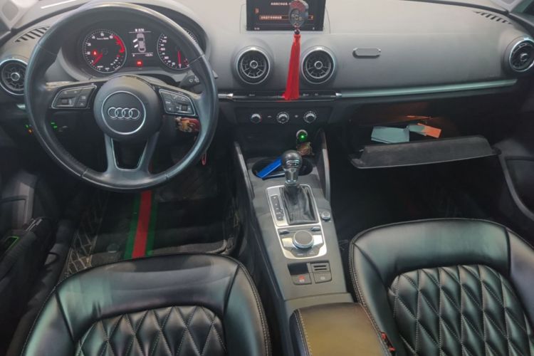 Audi A3 2019 car image #10