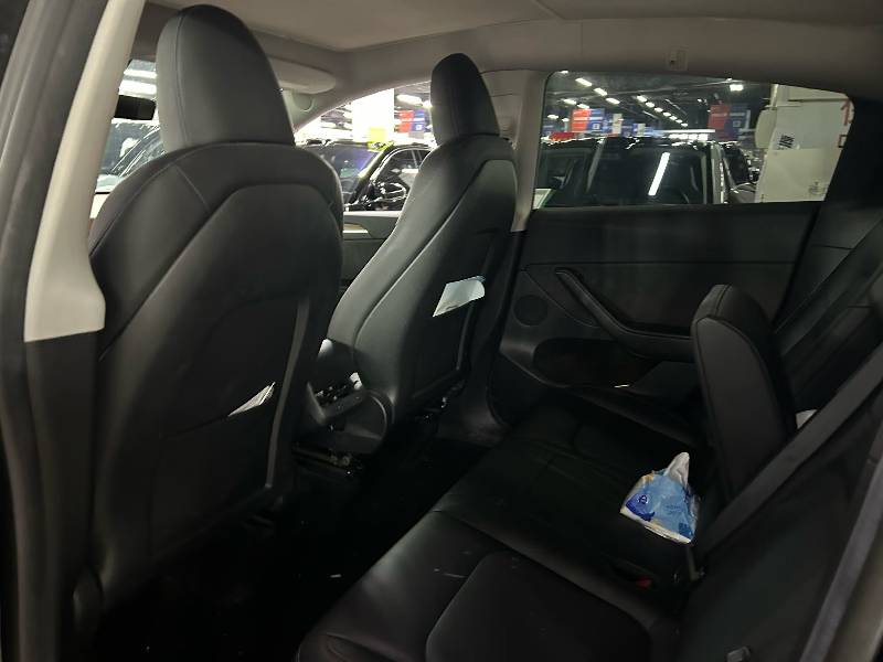 Tesla Model Y 2022 car image #3