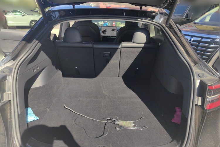 Tesla Model Y 2023 #17 Tesla Model Y 2023 car image #17