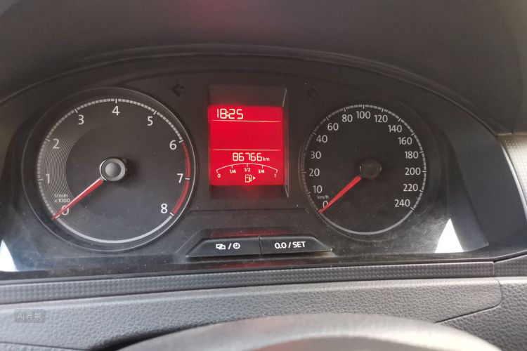 Volkswagen Santana 2017 car image #13