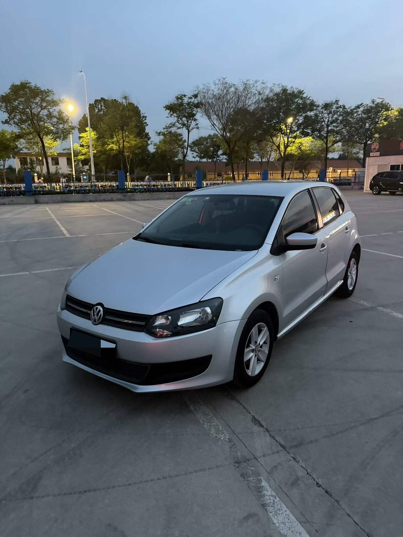 Volkswagen Polo 2014 car image 