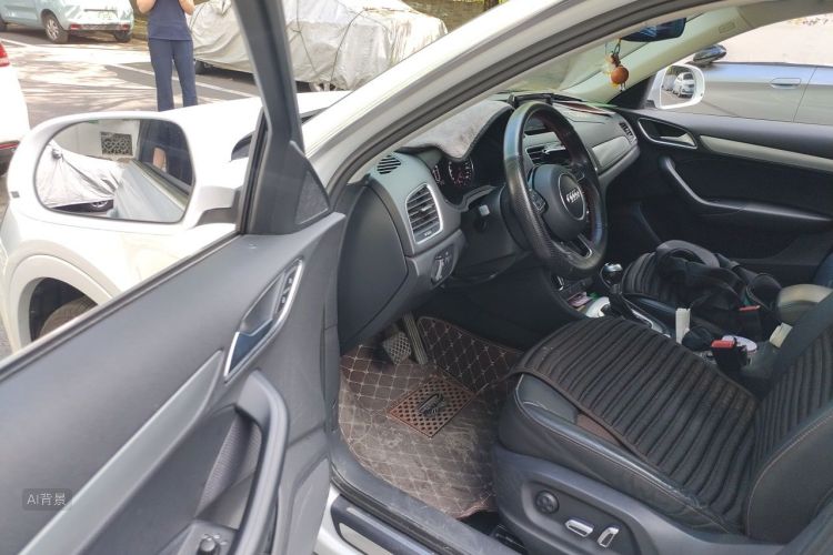 Audi Q3 2016 immagine di auto #18