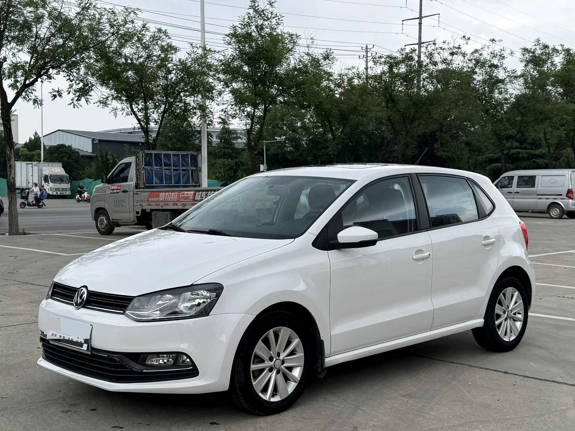 Volkswagen Polo 2018 car image 