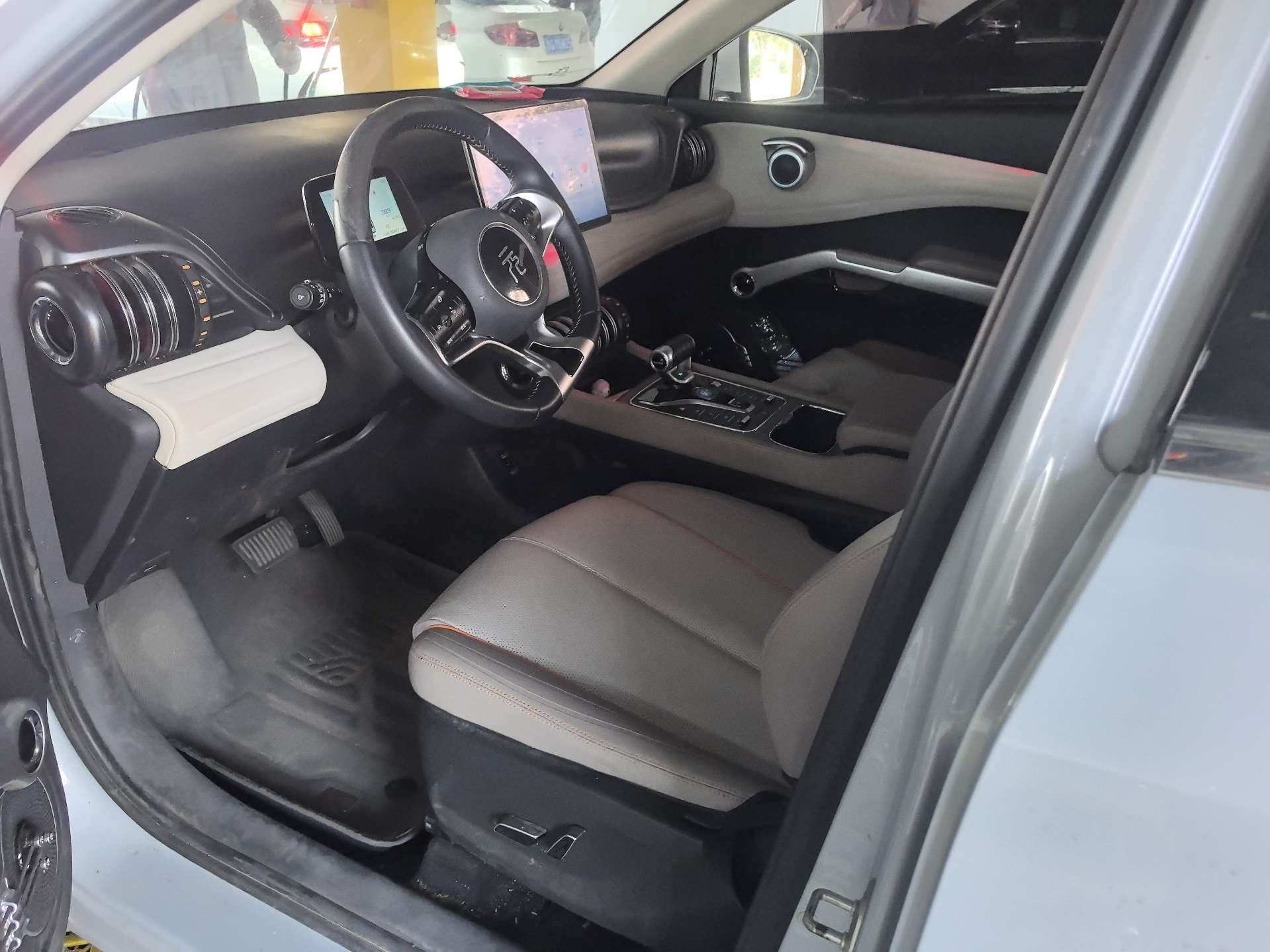BYD Yuan Plus 2023 изображение автомобиля #8