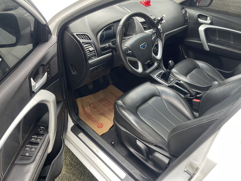 GEELY Emgrand 2016 car image #3