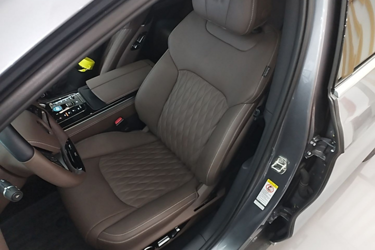 BYD Han 2024 car image #15