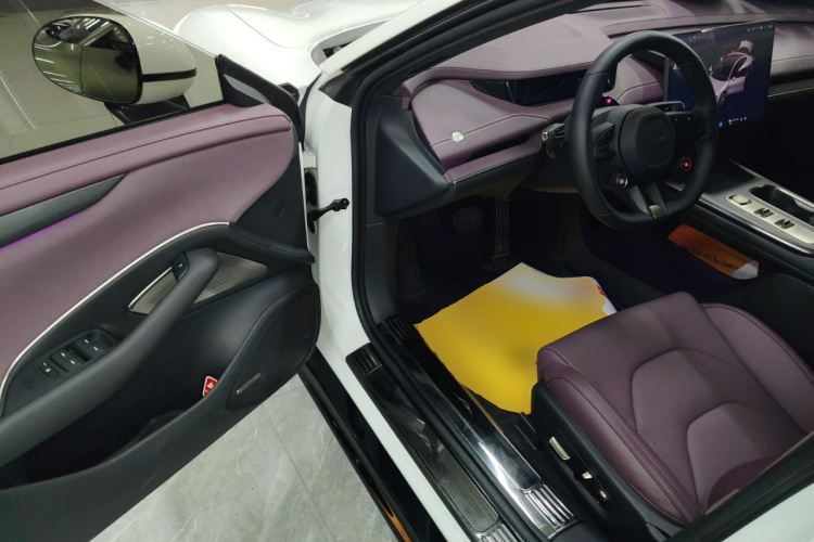 MI SU7 2024 car image #16