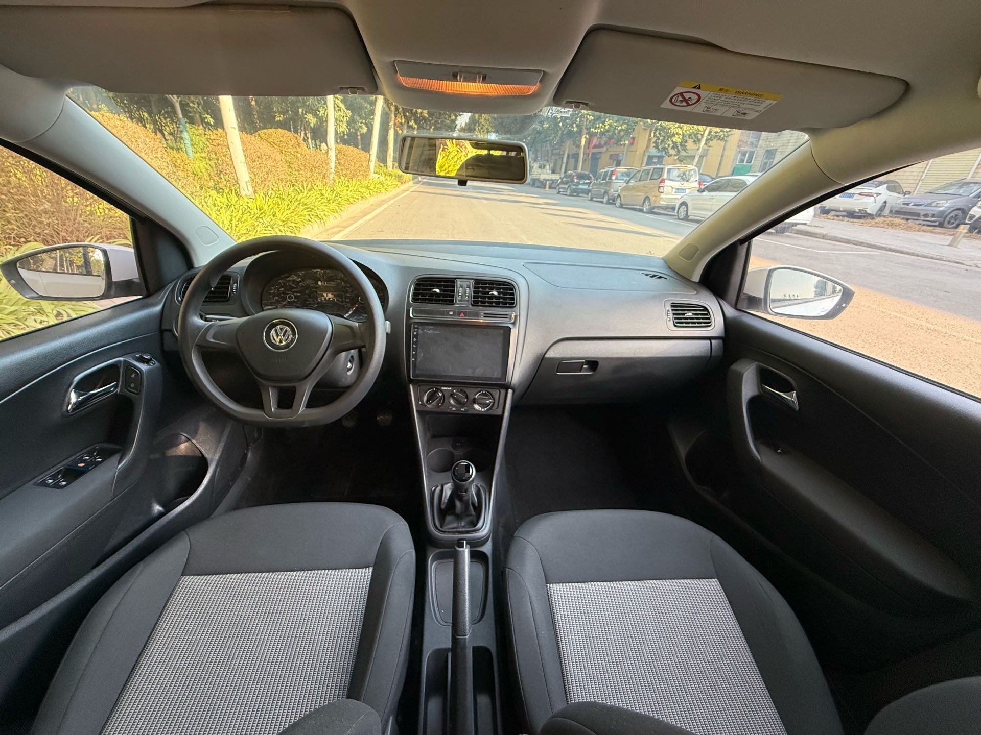 Volkswagen Polo 2017 car image #11