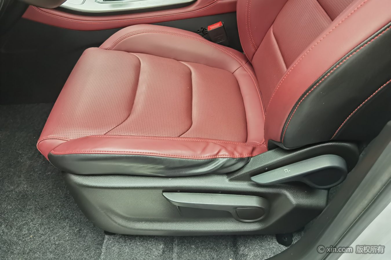 Jetour X70 PLUS 2024 car image #21