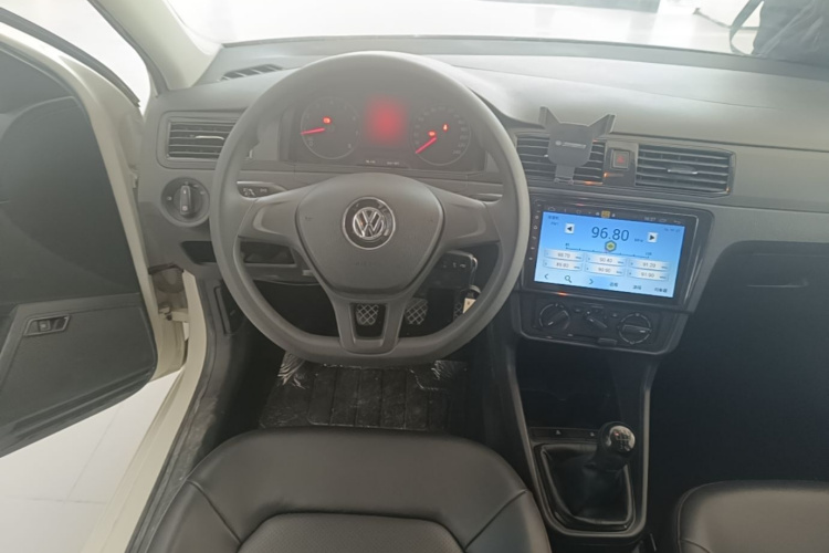 Volkswagen Santana 2019 immagine di auto #11