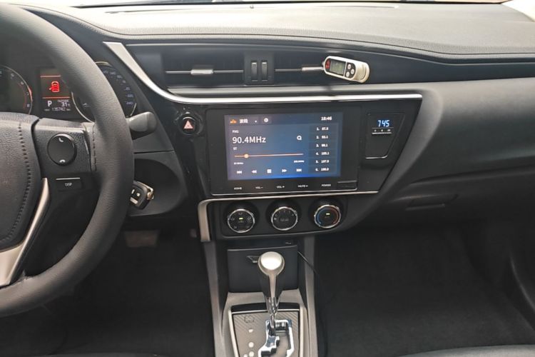 Toyota Corolla 2018 car image #13