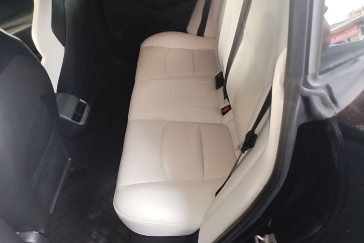 Tesla Model 3 2022 car image #17