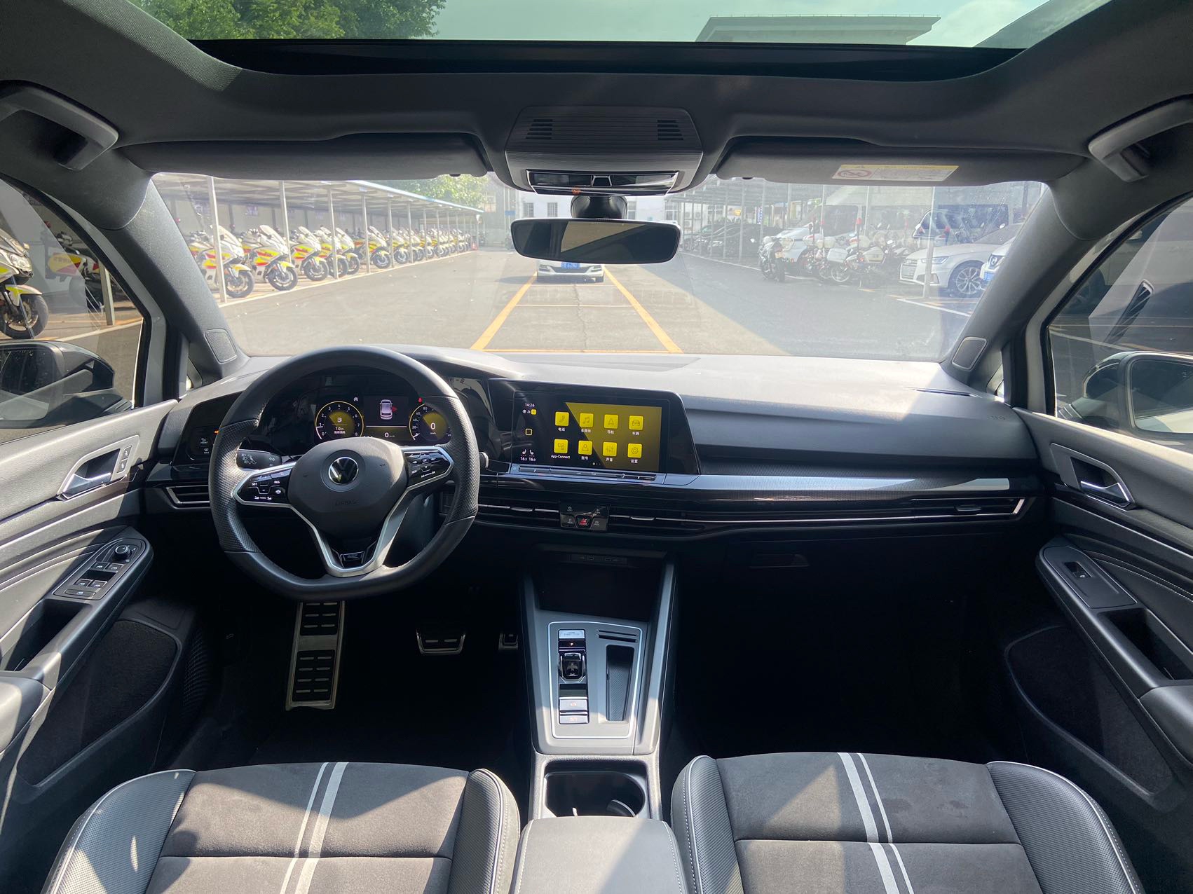 2023 car image #8