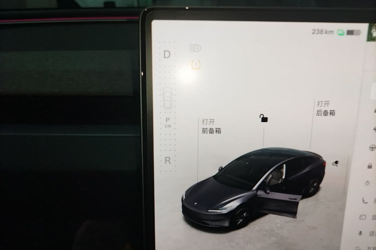 Tesla Model 3 2024 #14 Tesla Model 3 2024 صورة سيارة #14