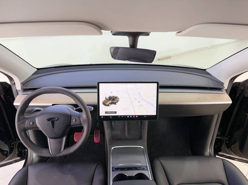Tesla Model Y 2021 #5 Tesla Model Y 2021 car image #5